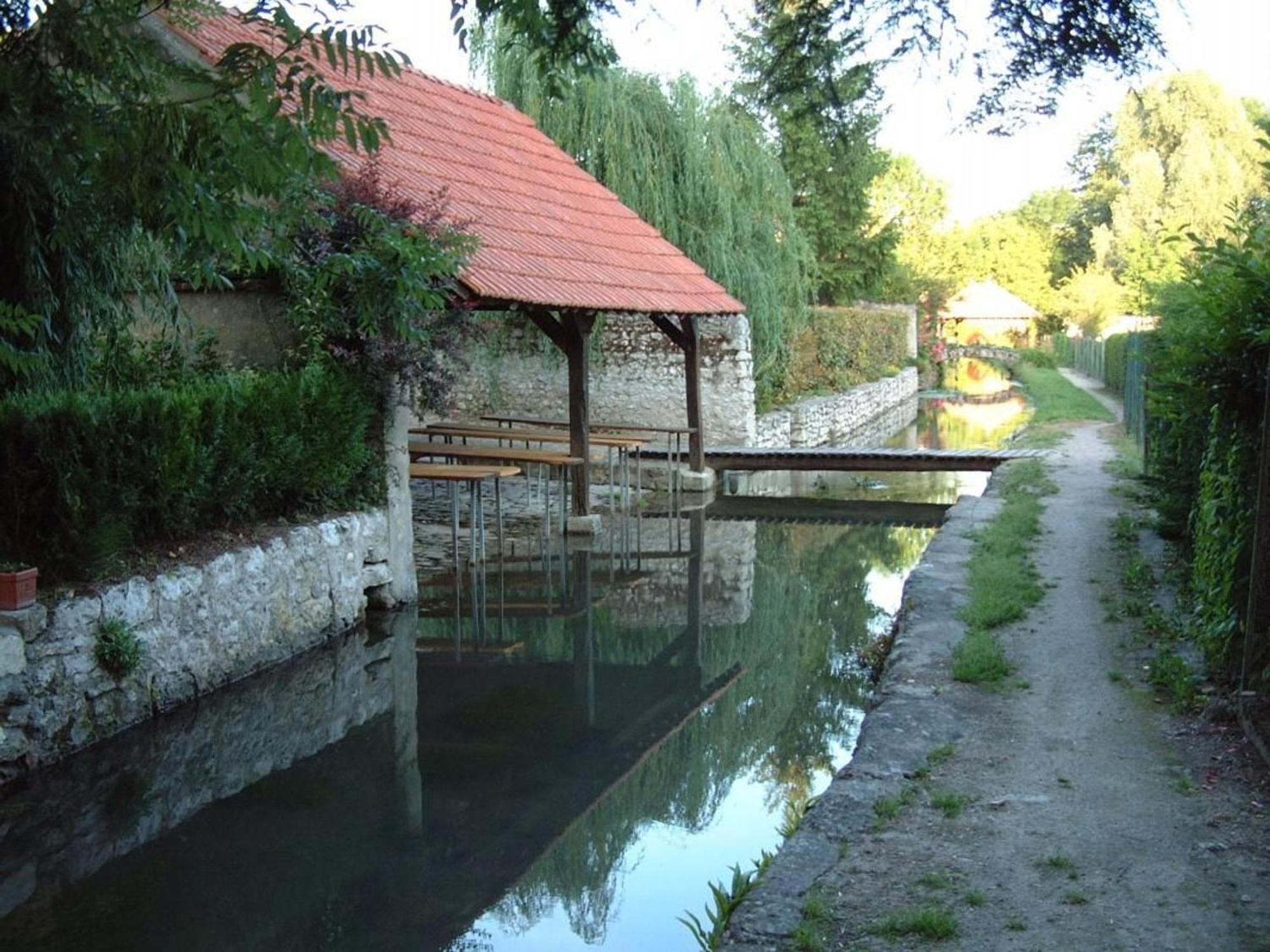 Charme Au Coeur Des Chateaux De La Loire Avec Wifi - Fr-1-590-305 Bed & Breakfast Tavers Bagian luar foto